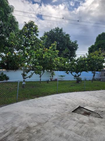 614 E 56th St, Hialeah, FL 33013
