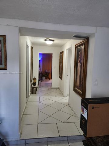614 E 56th St, Hialeah, FL 33013