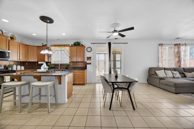 8556 Hawley Way, Elk Grove, CA 95624