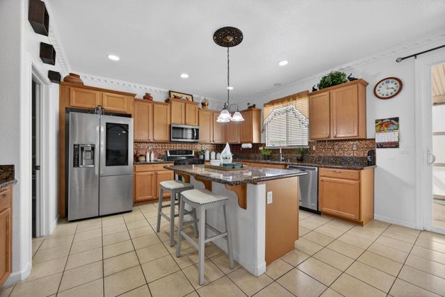 8556 Hawley Way, Elk Grove, CA 95624