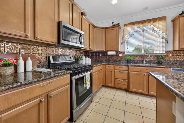 8556 Hawley Way, Elk Grove, CA 95624