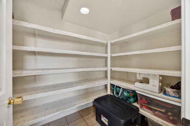 8556 Hawley Way, Elk Grove, CA 95624