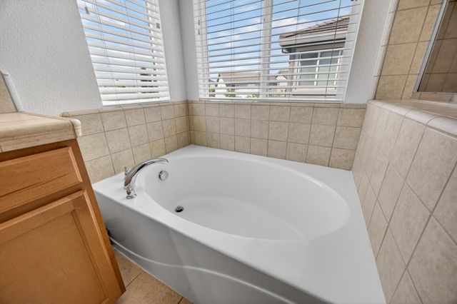 8556 Hawley Way, Elk Grove, CA 95624