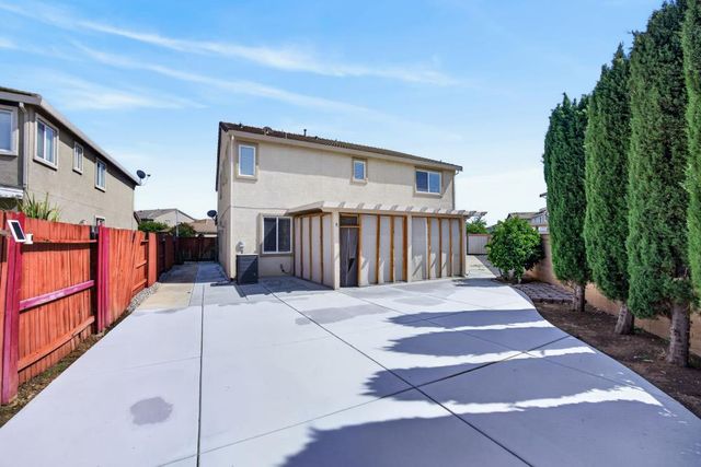 8556 Hawley Way, Elk Grove, CA 95624