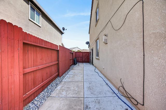 8556 Hawley Way, Elk Grove, CA 95624