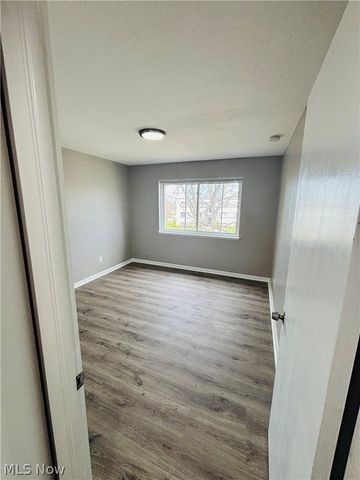 21045 Southbend Circle 9, Rocky River, OH 44116