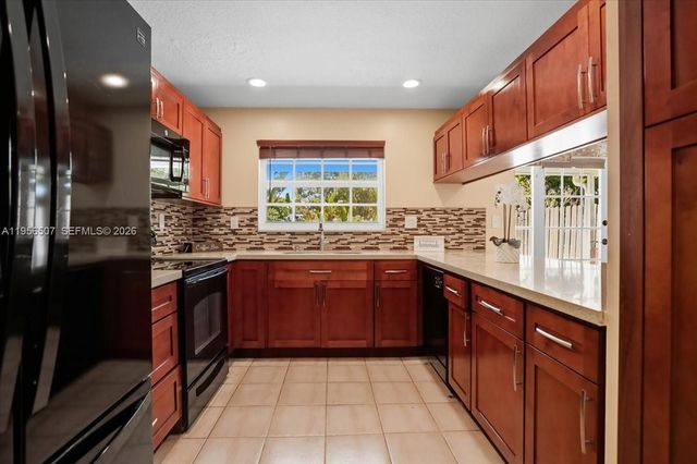 11230 SW 59th Pl, Cooper City, FL 33330