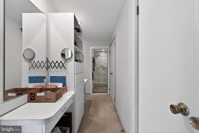 8 S CLOSE, Moorestown, NJ 08057