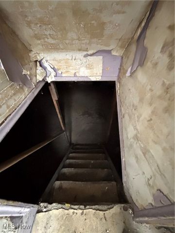 9107 Empire Avenue, Cleveland, OH 44108