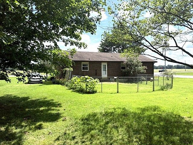 1438 Veterans Pkwy, Murfreesboro, TN 37128