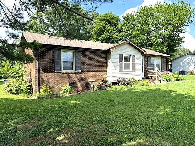 1438 Veterans Pkwy, Murfreesboro, TN 37128