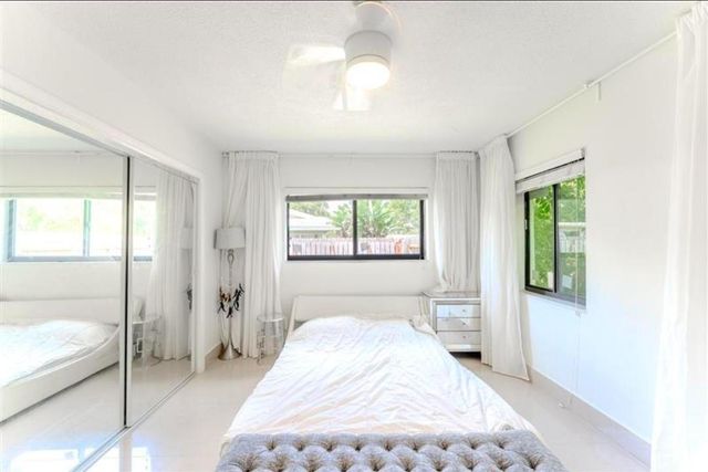 7520 NW 8th Court, Plantation, FL 33317