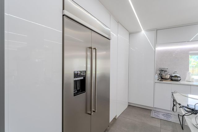 7520 NW 8th Court, Plantation, FL 33317