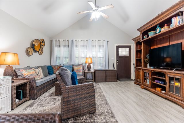 925 W Munson Street, Denison, TX 75020