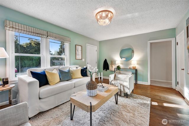 6712 18th Avenue SW, Seattle, WA 98106