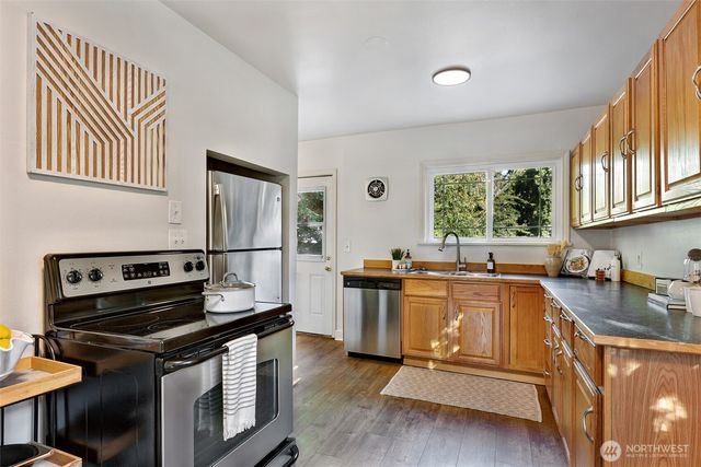 6712 18th Avenue SW, Seattle, WA 98106