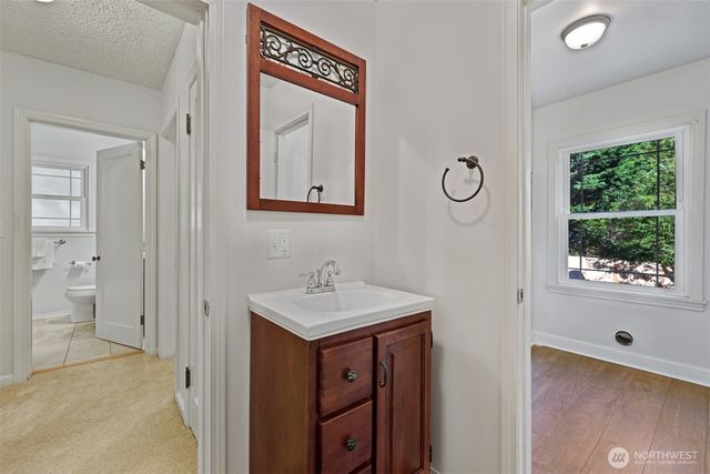 6712 18th Avenue SW, Seattle, WA 98106