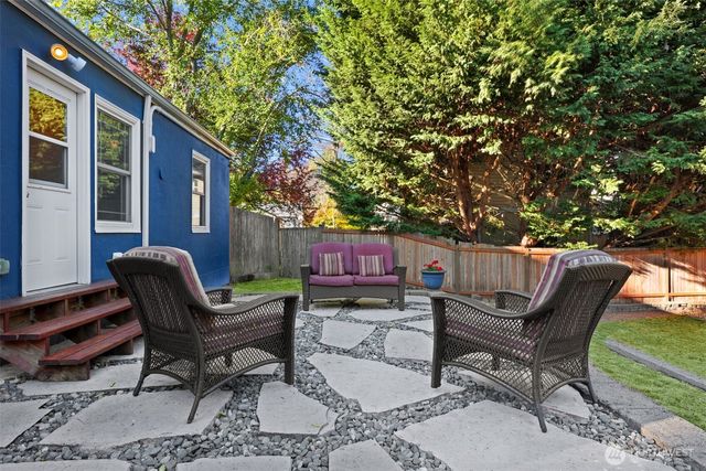 6712 18th Avenue SW, Seattle, WA 98106