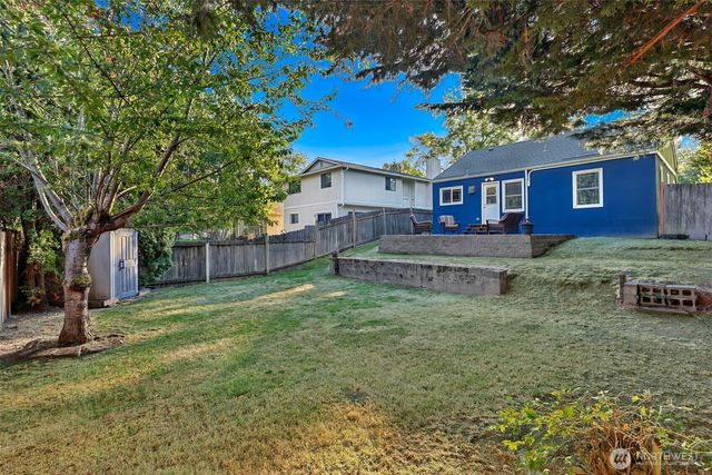 6712 18th Avenue SW, Seattle, WA 98106
