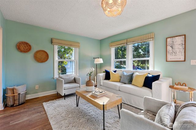 6712 18th Avenue SW, Seattle, WA 98106