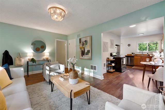 6712 18th Avenue SW, Seattle, WA 98106