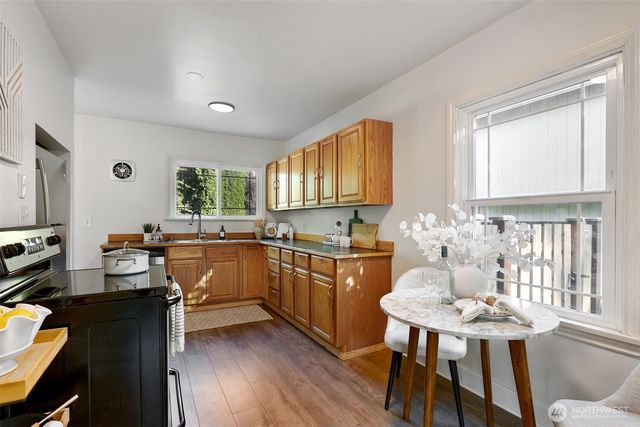 6712 18th Avenue SW, Seattle, WA 98106