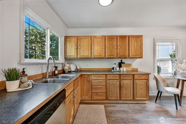 6712 18th Avenue SW, Seattle, WA 98106