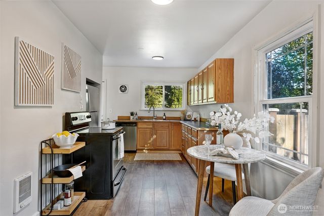 6712 18th Avenue SW, Seattle, WA 98106