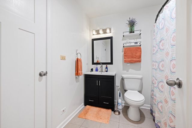 306 Sandpebble Lane 306, Aurora, IL 60504