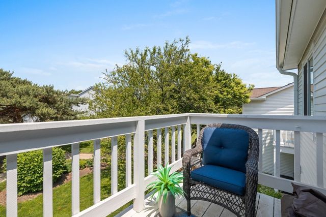 306 Sandpebble Lane 306, Aurora, IL 60504