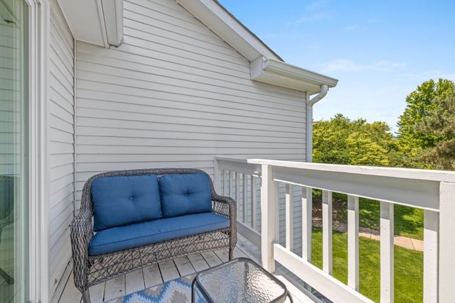 306 Sandpebble Lane 306, Aurora, IL 60504
