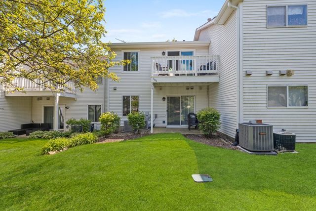 306 Sandpebble Lane 306, Aurora, IL 60504