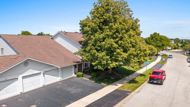 306 Sandpebble Lane 306, Aurora, IL 60504