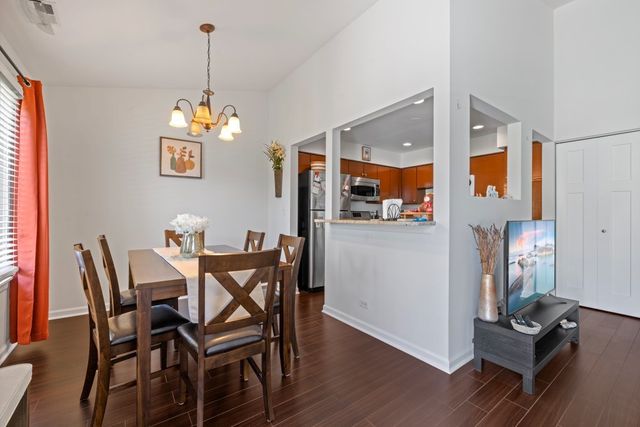 306 Sandpebble Lane 306, Aurora, IL 60504