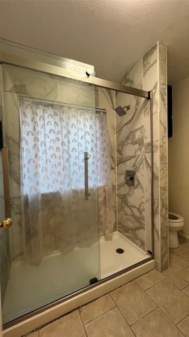 1915 Longmeadow Drive, Arlington, TX 76015