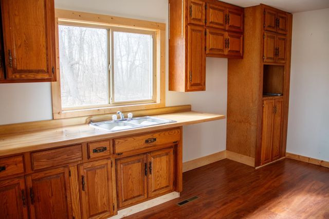 61684 E 260th Street, Hewitt, MN 56453