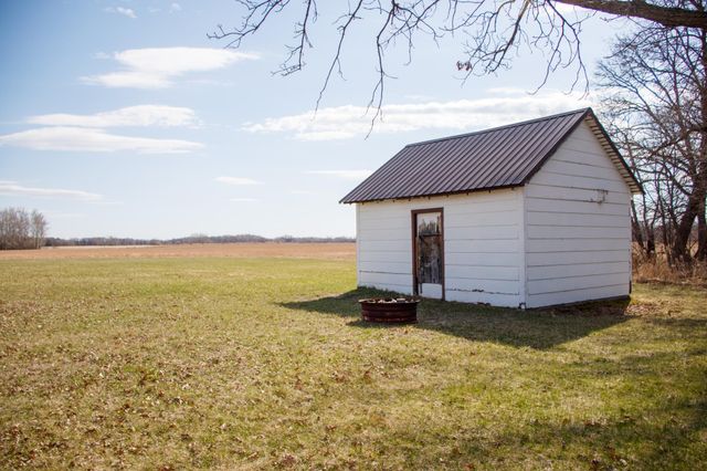 61684 E 260th Street, Hewitt, MN 56453