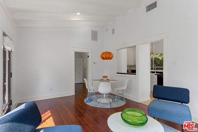 884 N Raymond Avenue, Pasadena, CA 91103