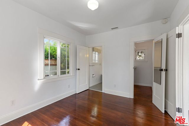 884 N Raymond Avenue, Pasadena, CA 91103