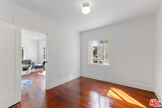 884 N Raymond Avenue, Pasadena, CA 91103