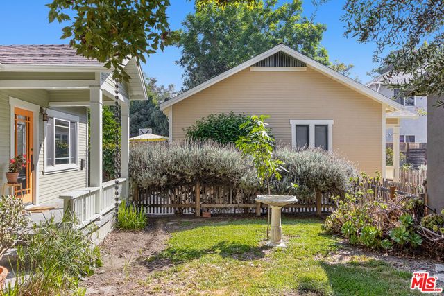 884 N Raymond Avenue, Pasadena, CA 91103