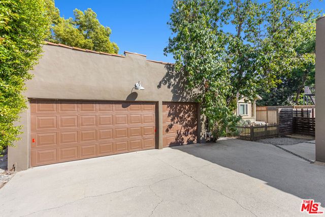 884 N Raymond Avenue, Pasadena, CA 91103