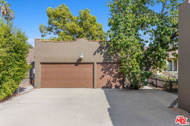 884 N Raymond Avenue, Pasadena, CA 91103
