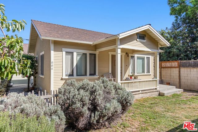 884 N Raymond Avenue, Pasadena, CA 91103