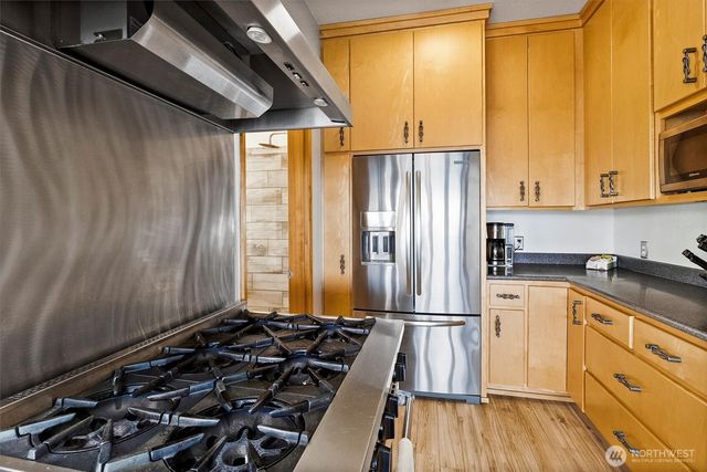 1442 Seacrest Drive, Lummi Island, WA 98262