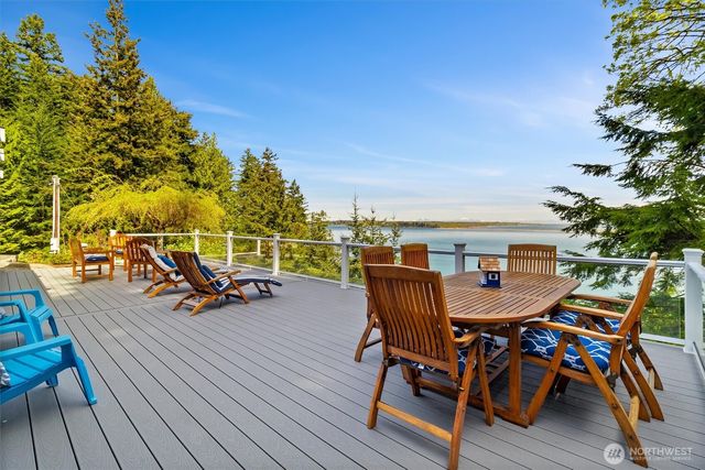1442 Seacrest Drive, Lummi Island, WA 98262