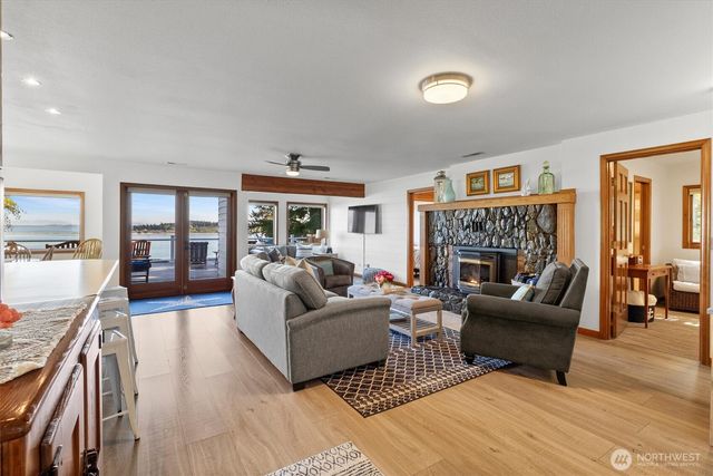 1442 Seacrest Drive, Lummi Island, WA 98262
