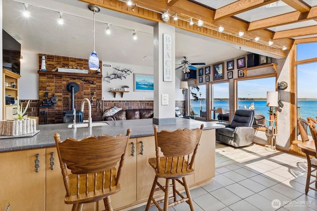 1442 Seacrest Drive, Lummi Island, WA 98262