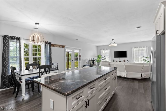 110 Carlisle Avenue, Mingo Junction, OH 43938