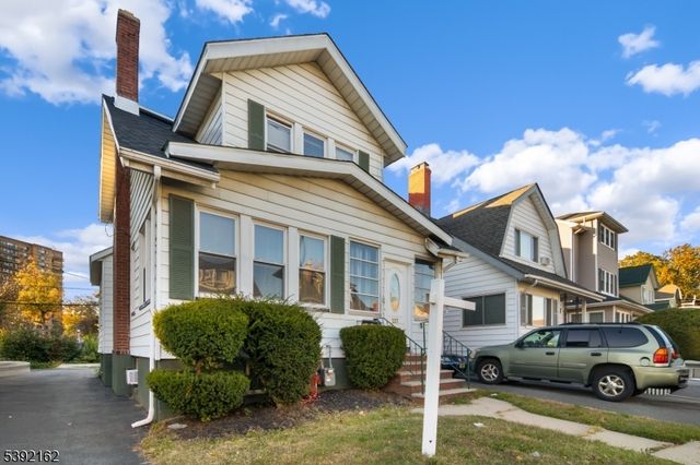 337 N Maple Ave, East Orange City, NJ 07017